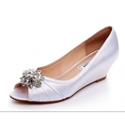 Svatební boty na klínku s odepínací sponou – bílá